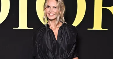 Elle Macpherson Defends Decision to Refuse Chemotherapy, Take Holistic Approach After Breast Cancer Diagnosis