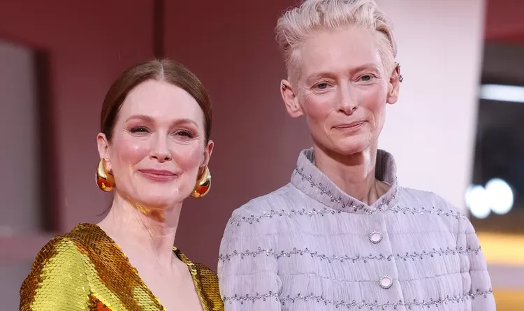 Julianne Moore and Tilda Swinton 17-Minute Standing Ovation